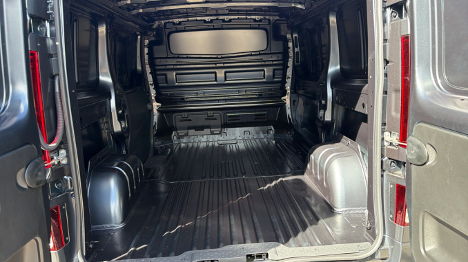 Renault Trafic Swb Diesel SL30 Blue dCi 170 Graphite Edition Van EAG9 - Image 50